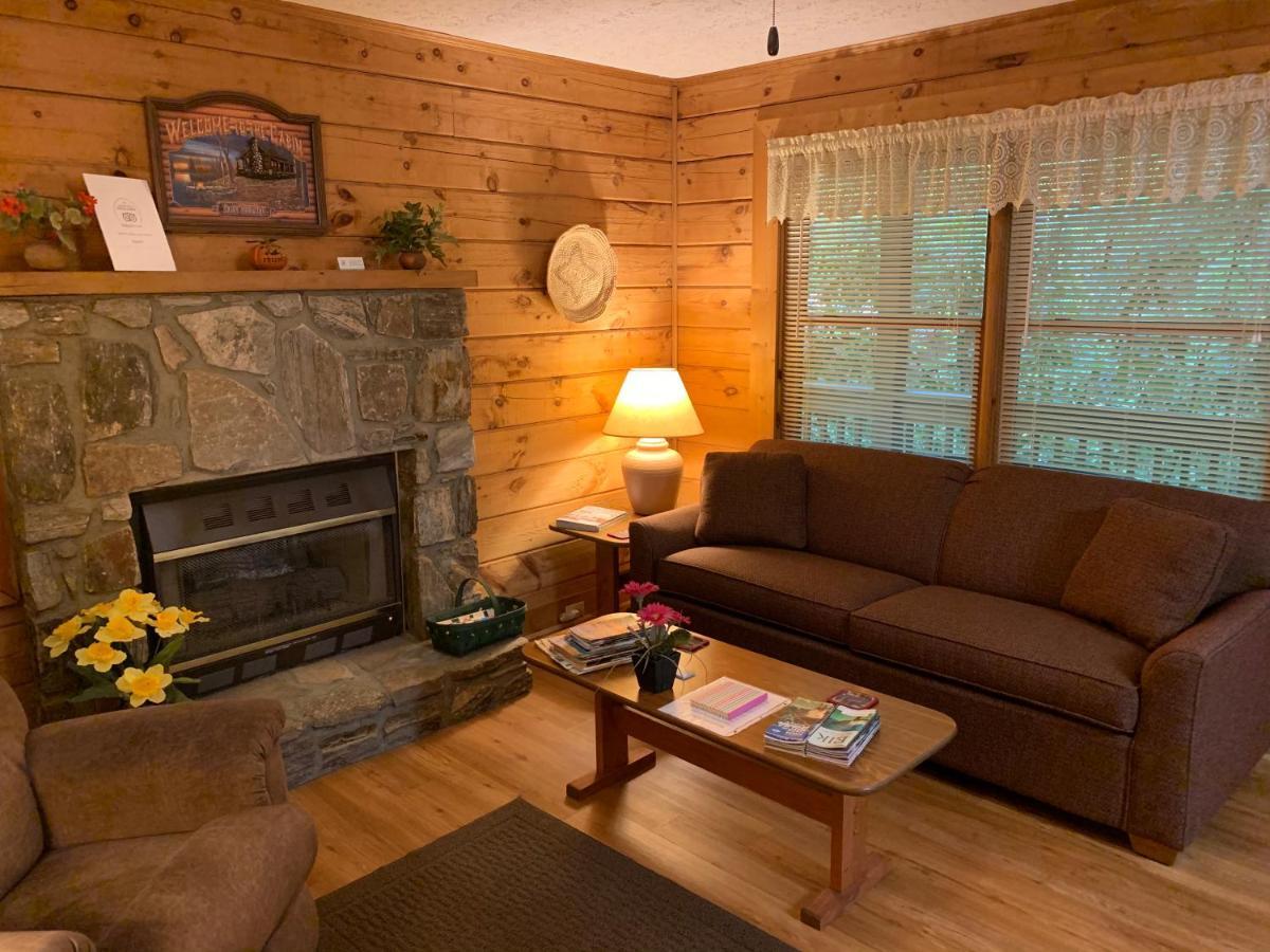 Misty Creek Log Cabins Maggie Valley Eksteriør billede
